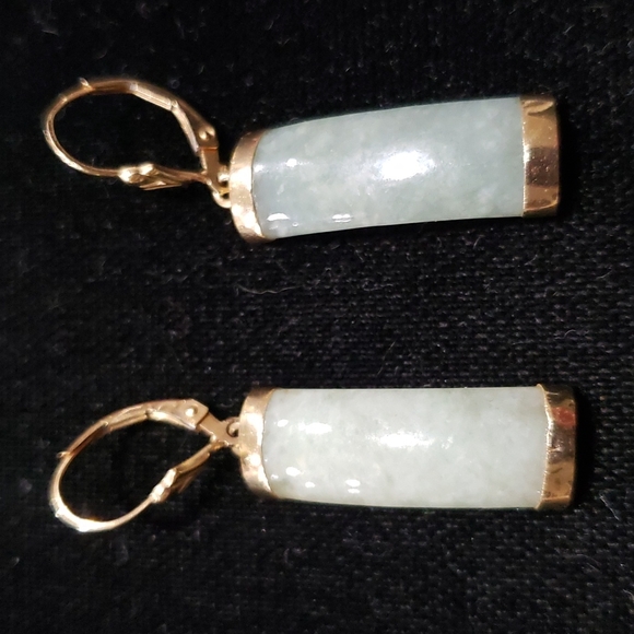 14KT GOLD and Jade Earrings and Pendant Set - Picture 3 of 3